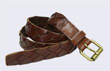 Cinturón de piel trenzado a mano