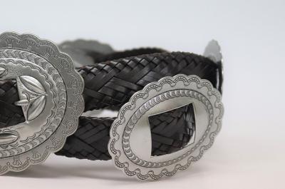 Cinturón de piel trenzado a mano